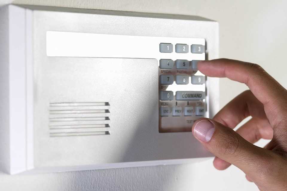 Безопасность в квартире: простые способы обезопасить свой дом